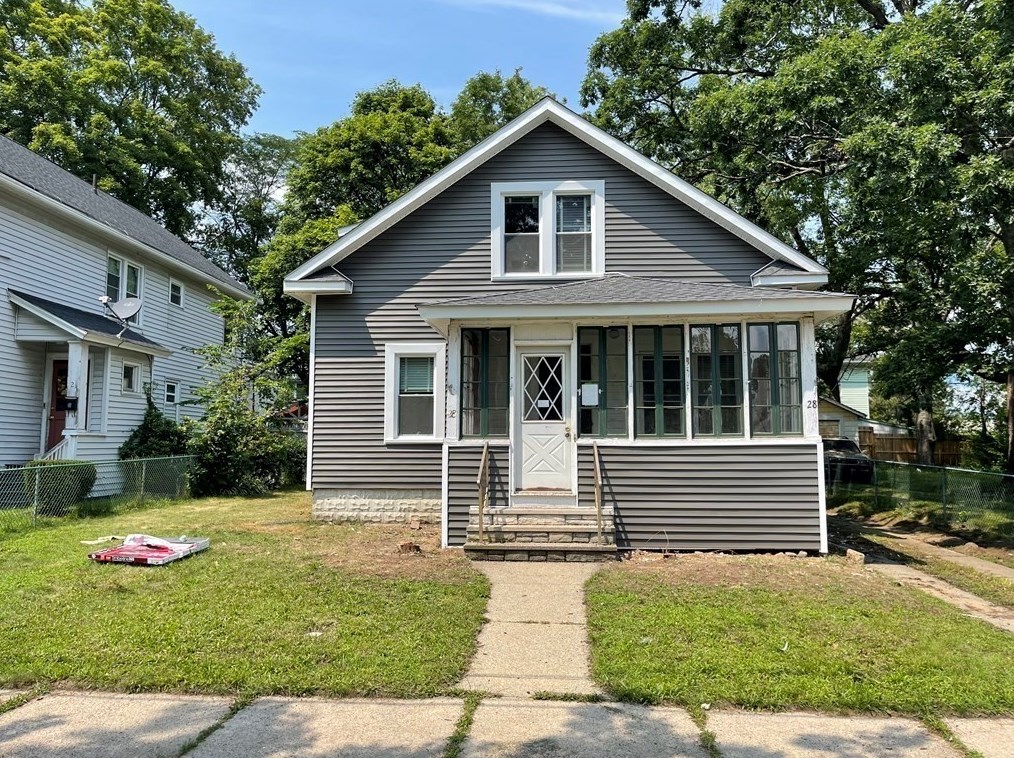 28 Highland St, Springfield, MA 01109
