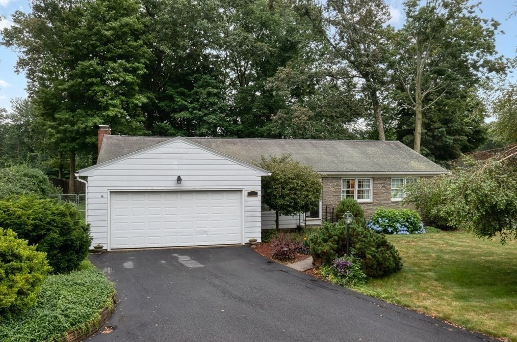 119 Pleasant St, East Longmeadow, MA 01028 exterior