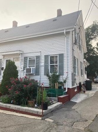 17 Dover St, Haverhill, MA 01830 exterior