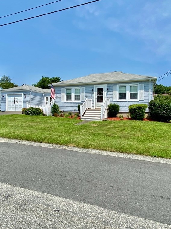 63 Bourne Rd, Swansea, MA 02777 exterior