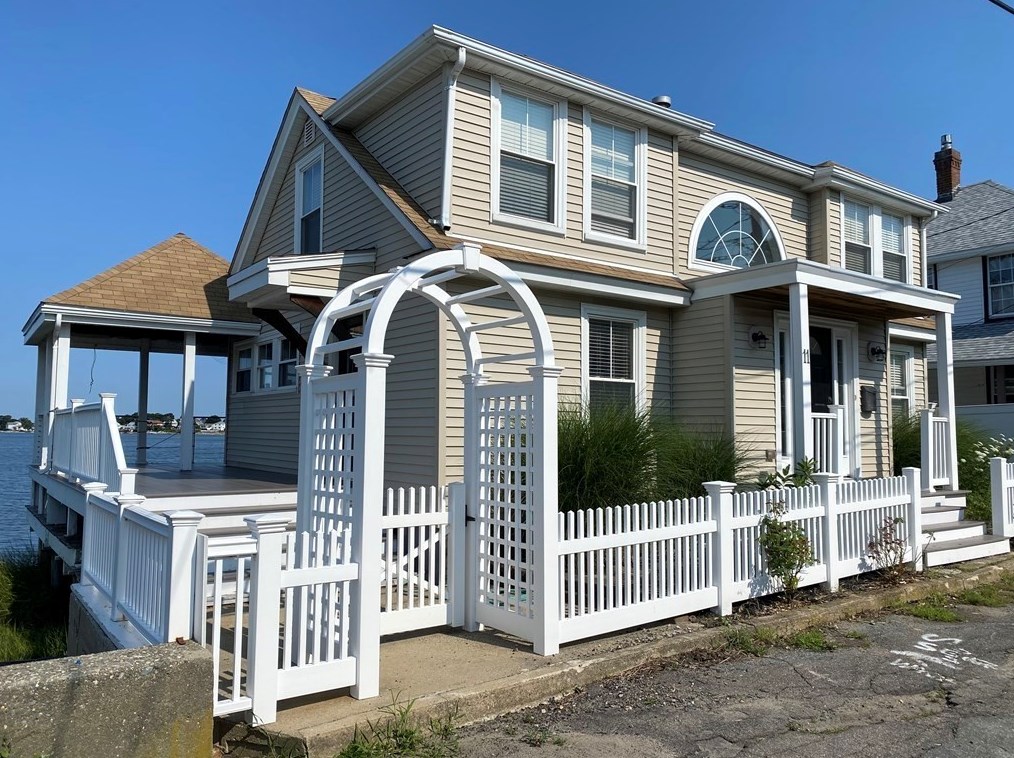 11 Marginal Rd, Nantasket Beach, MA 02045 exterior