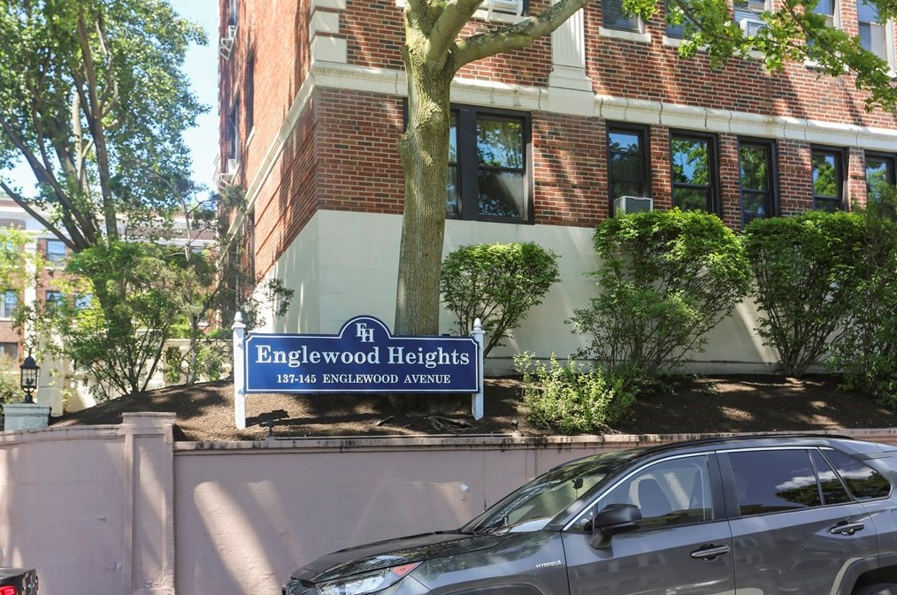 137 Englewood Ave Apt 5, Boston, MA
