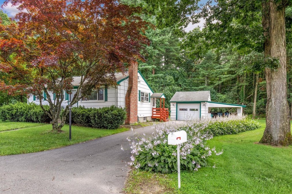 5 Bemis Cir, Tewksbury, MA 01876-2301