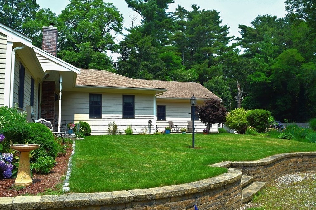 506 County Rd, Bourne, MA 02559 exterior