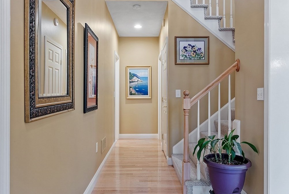 93 Emerald Ct, Tewksbury, MA 01876 exterior