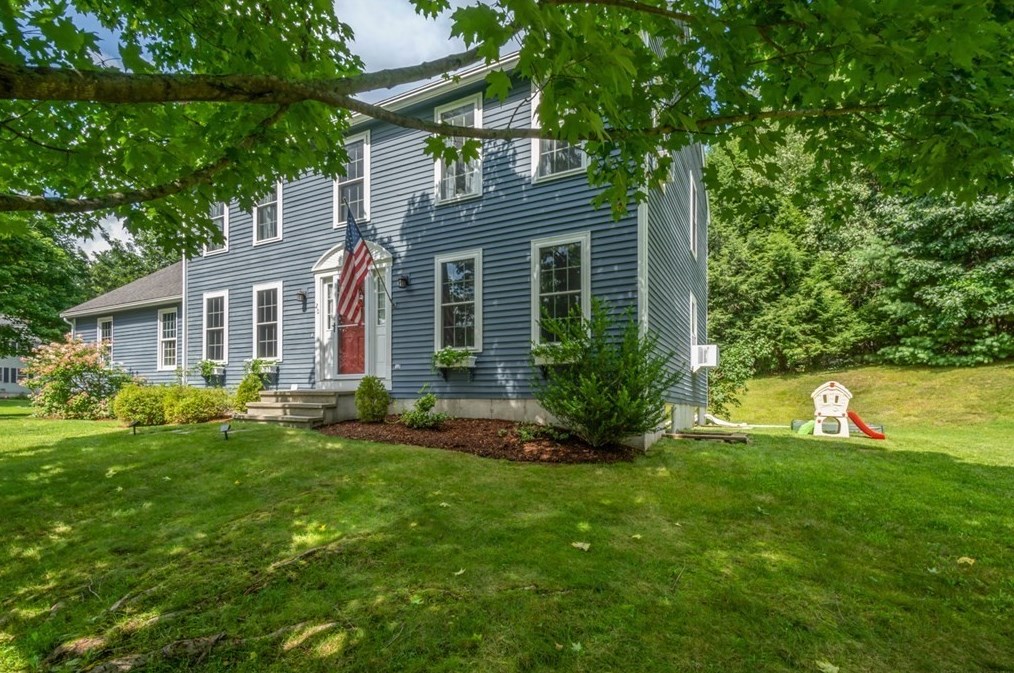 20 Evergreen Dr, Franklin, MA 02038 exterior