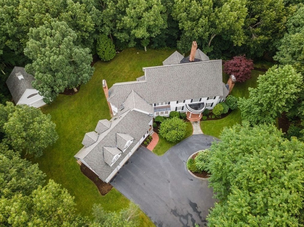 19 Longmeadow Dr, Islington, MA 02090 exterior