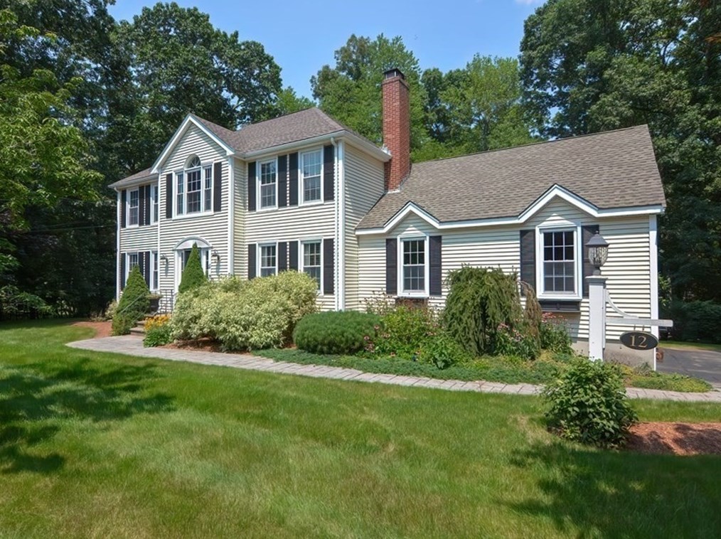 12 Cherie Ln, Franklin, MA 02038 exterior