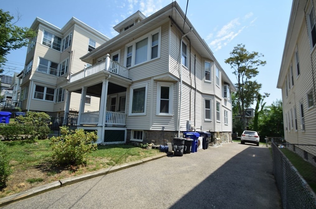 17 Champney St #2a, Boston, MA 02135