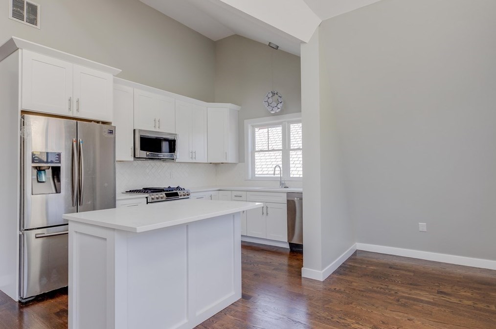 105 Cross St #2, Somerville, MA 02145