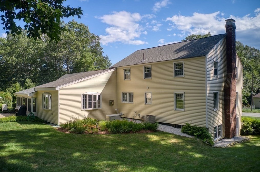 16 Gelding Rd, Kates Corner, MA 01824 exterior