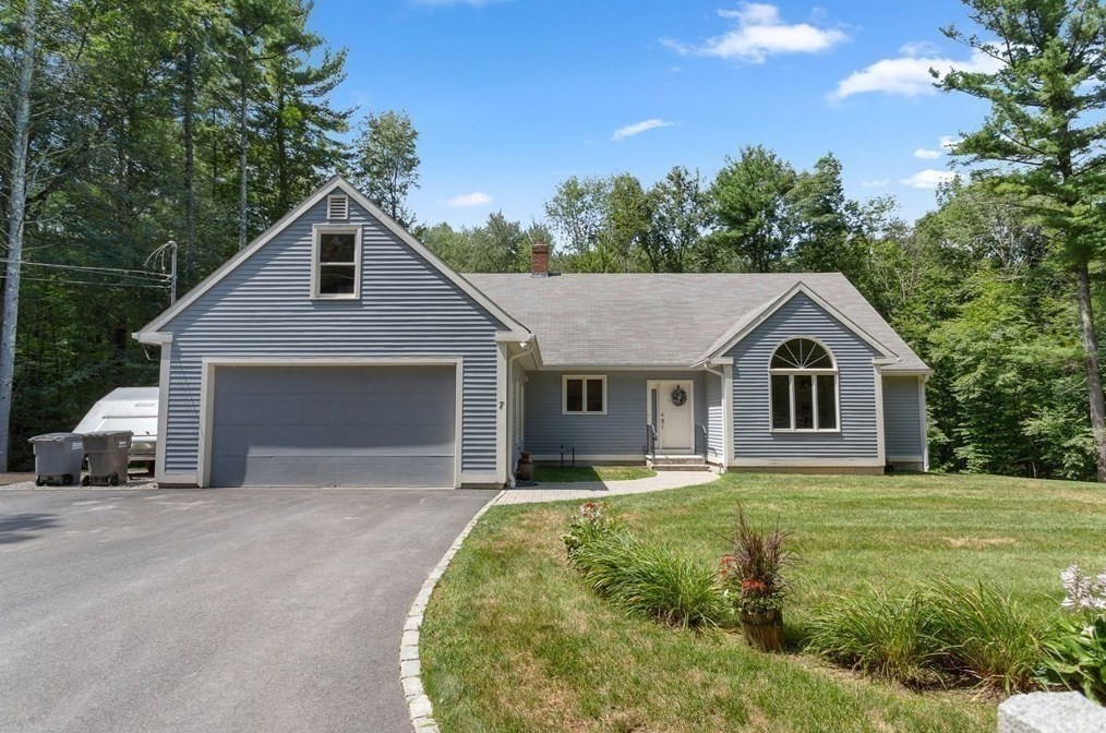 7 Friends Way, East Pepperell, MA 01463 exterior