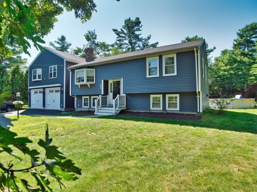 25 Seymour St, Berkley, MA 02779 exterior