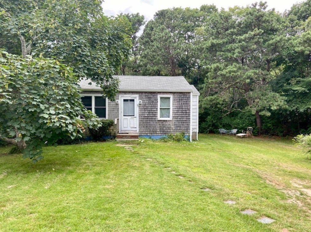 93 Ploughed Neck Rd, East Sandwich, MA 02537 exterior