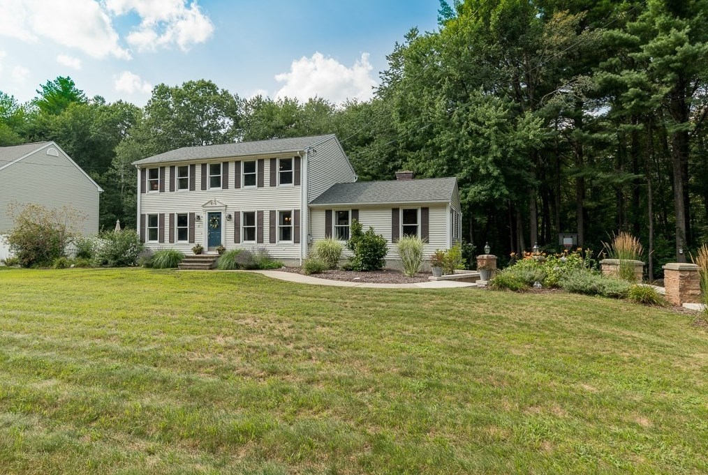 22 Sunnyside Ter, Wilbraham, MA 01095 exterior