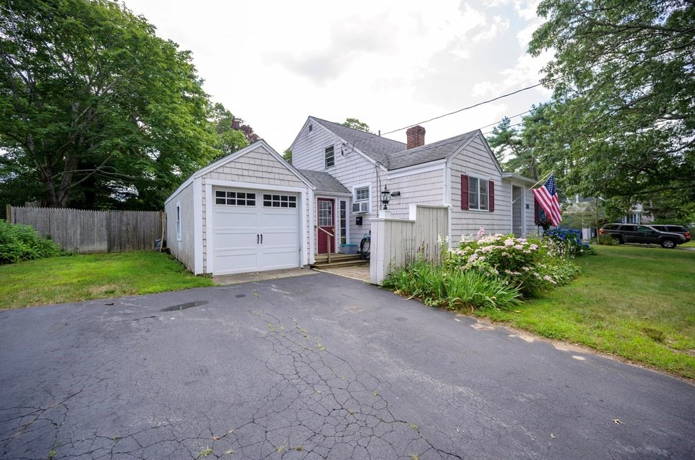 38 Puritan Rd, Bourne, MA 02532 exterior