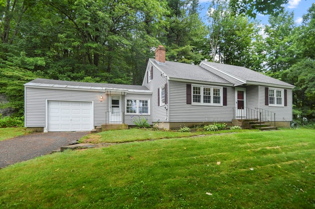 28 Common Rd, Gardner, MA 01473 exterior