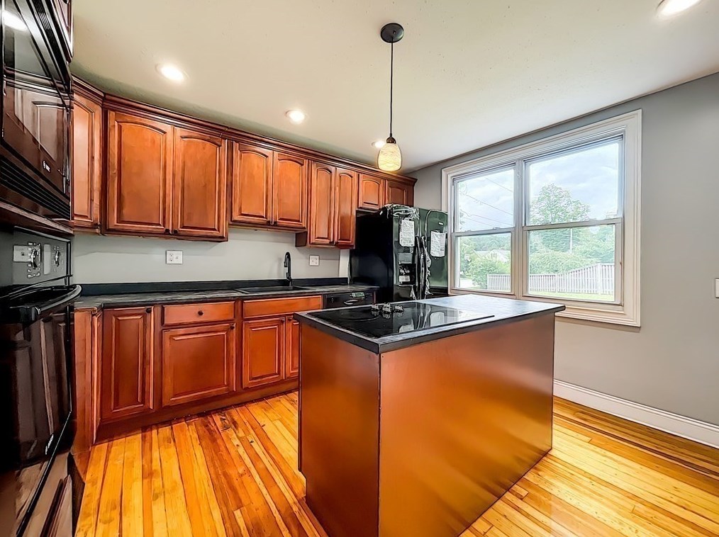 15 Lasalle St, East Longmeadow, MA 01028 exterior