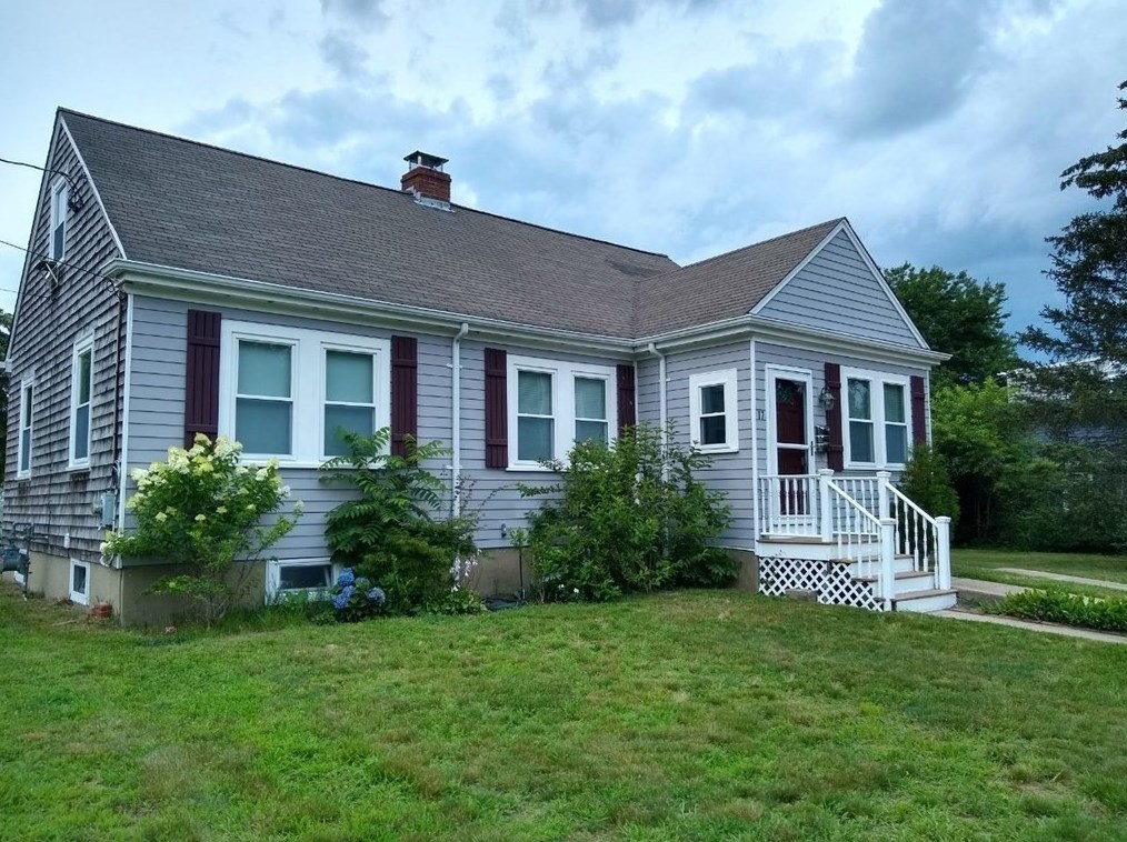 17 Eddy St, Dartmouth, MA 02747 exterior