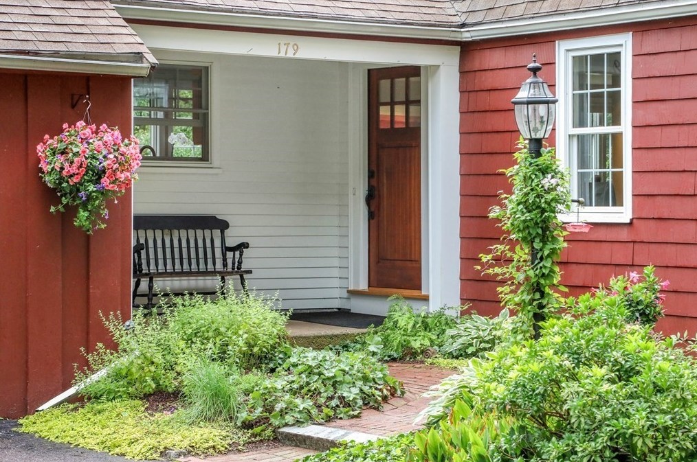 179 Perkins Row, Topsfield, MA 01983