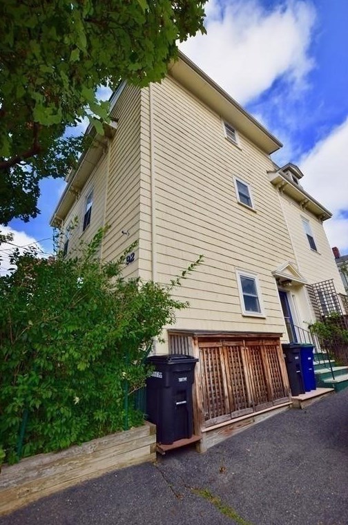 92 Glen St #3, Somerville, MA 02145