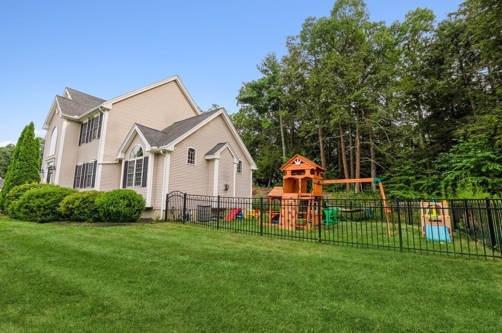 4 Preserve Way, Fiskdale, MA 01566 exterior