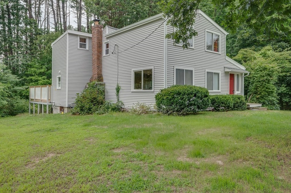 27 Beech St, Tyngsborough, MA 01879 exterior