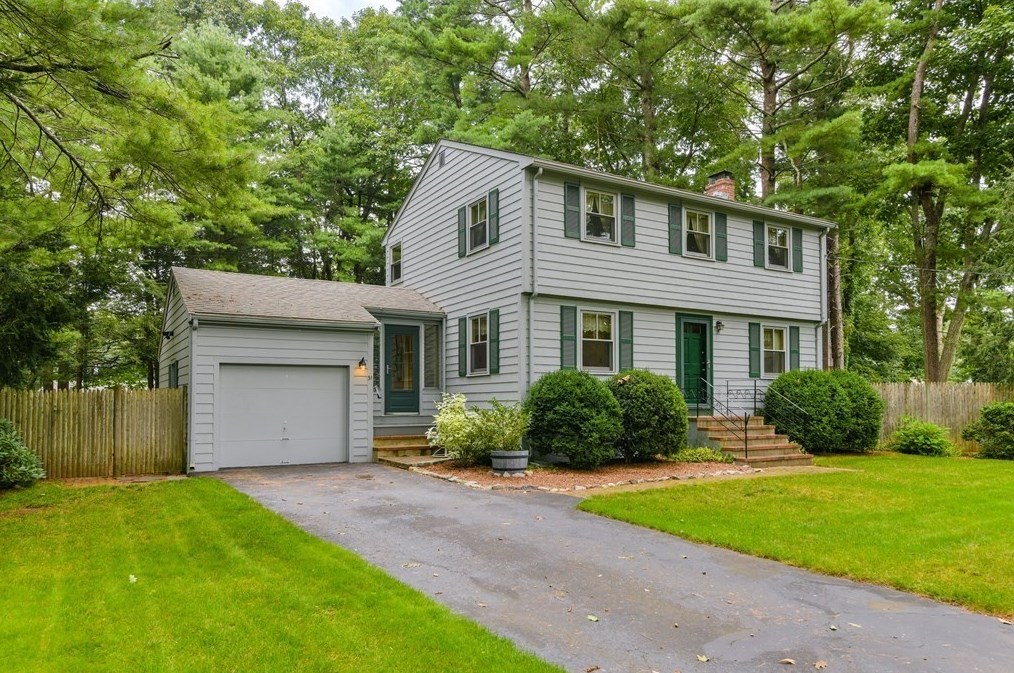 31 Grant Cir, Sharon, MA 02067 exterior