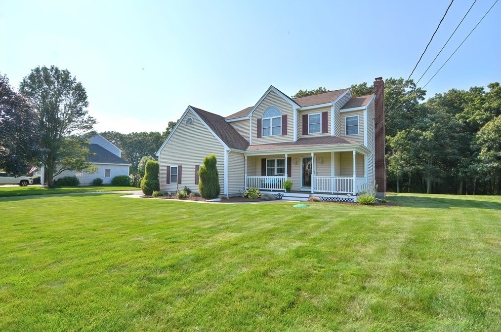 22 Lowe Meadow Ln, North Attleboro, MA 02760-6528