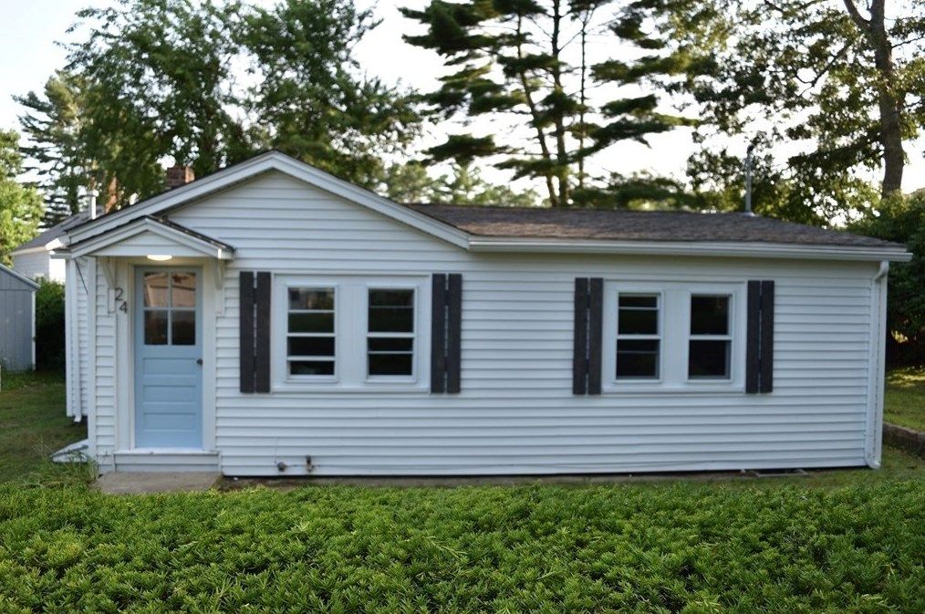 24 Butler St, Bourne, MA 02532