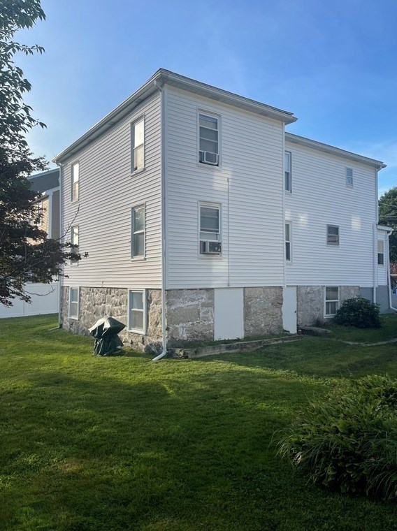 27 Mount Pleasant St, Milford, MA 01757 exterior