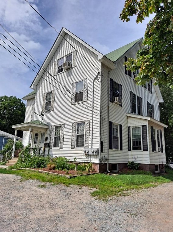 336 Water St, Clinton, MA 01510 exterior