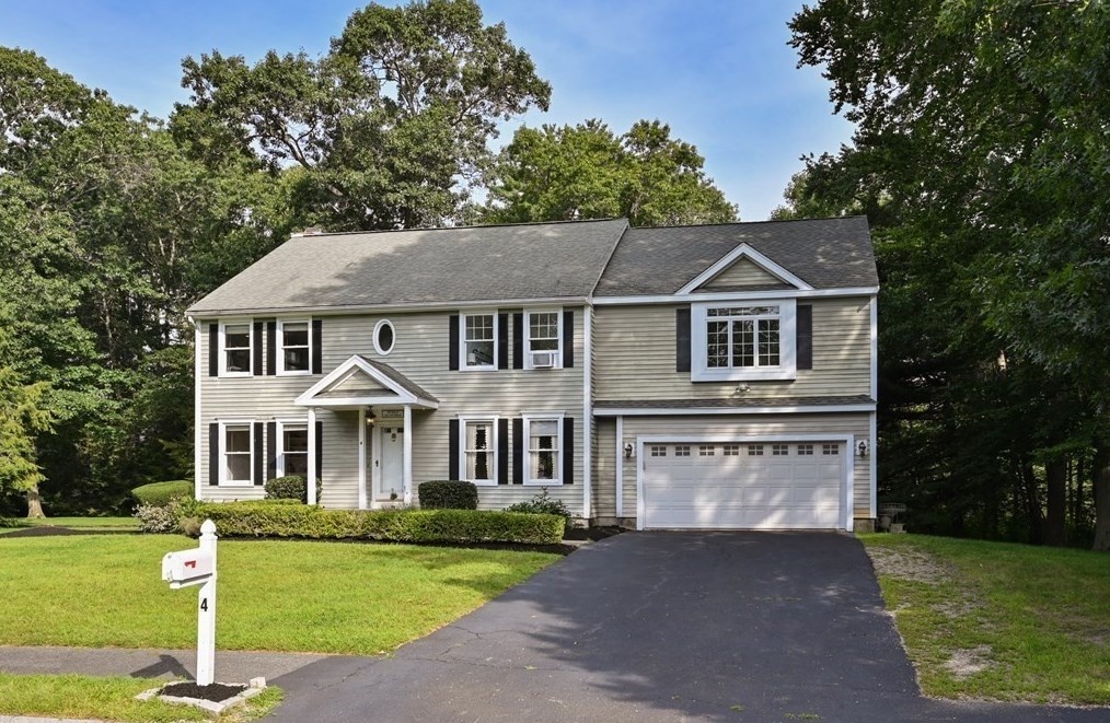 4 Balsam Dr, Beverly Farms, MA 01915 exterior