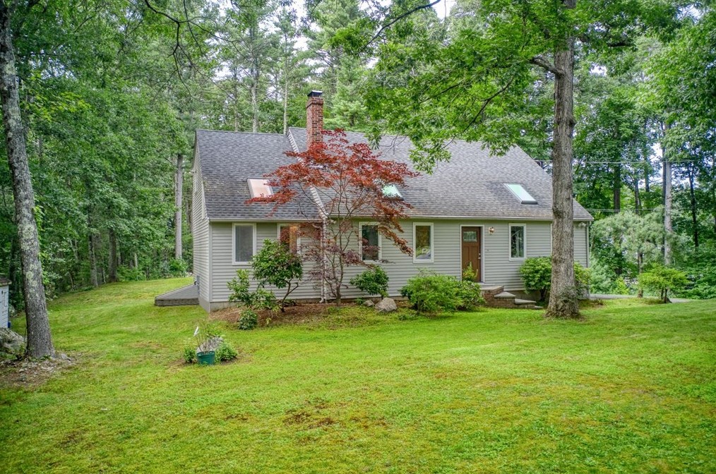 40 Tenney Rd, Rowley, MA 01969-2515