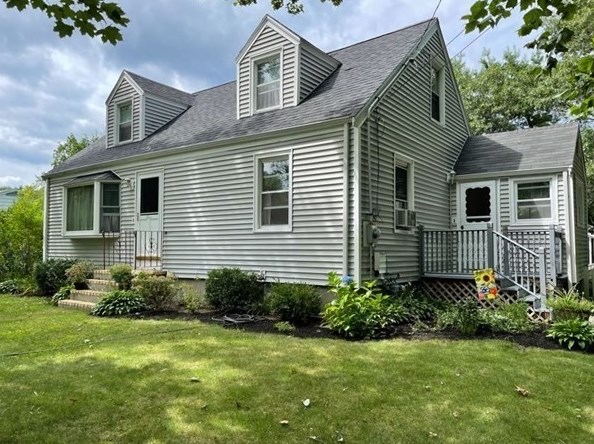 5 Crescent St, Tewksbury, MA 01876 exterior