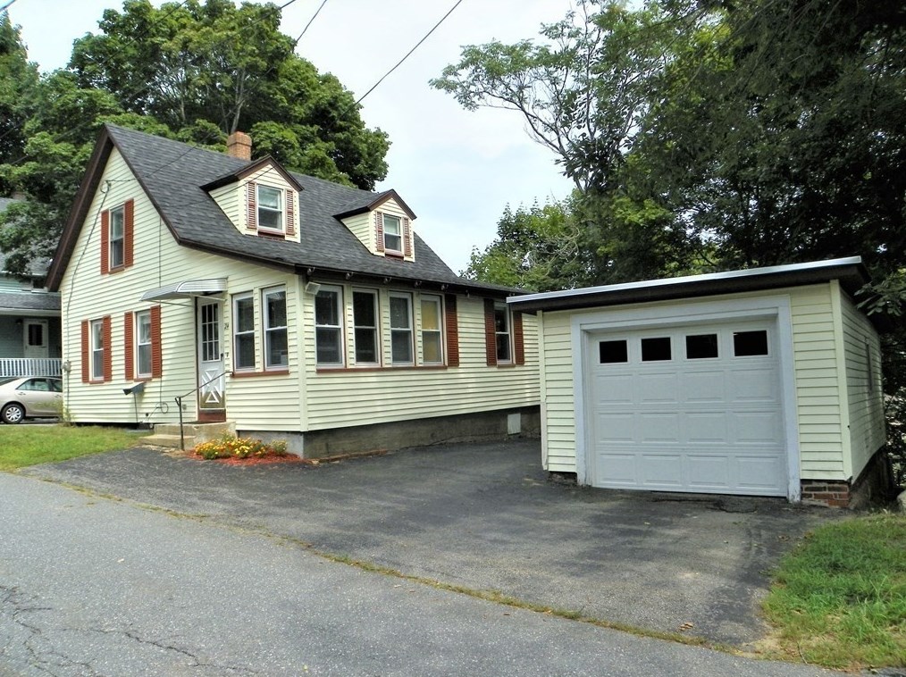 24 Dublin St, Gardner, MA 01440 exterior