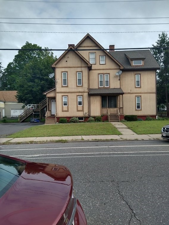 183 Pearl St, Holyoke, MA 01040 exterior