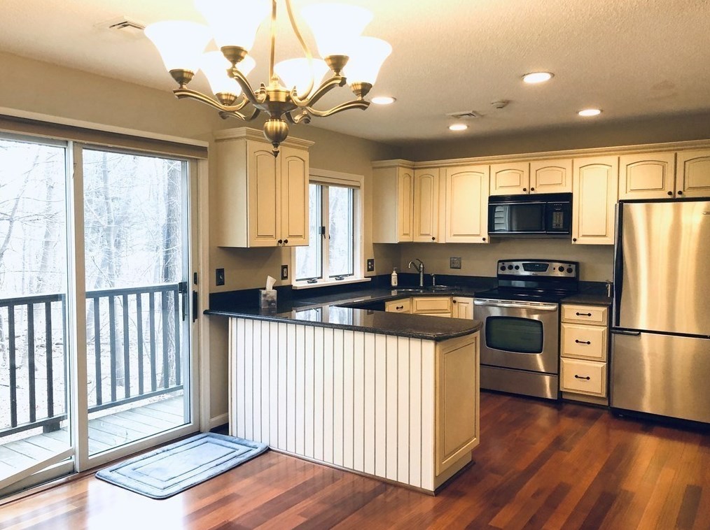 305 Salem St Apt 411, Woburn, MA 01801