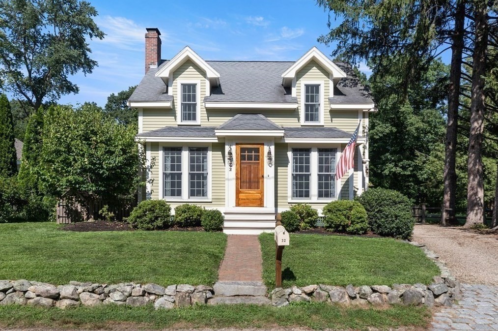 32 Pemberton Rd, Topsfield, MA 01983