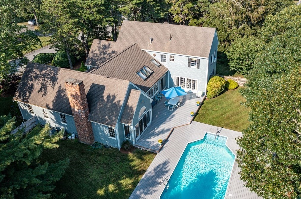 4 Spinnaker Ln, Harwichport, MA 02646 exterior