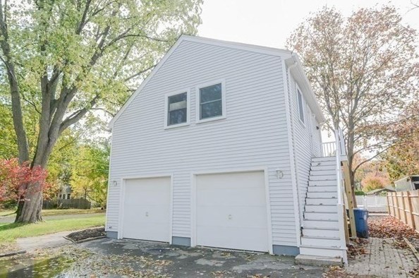 19 Mohawk Rd, Burlington, MA 01803 exterior