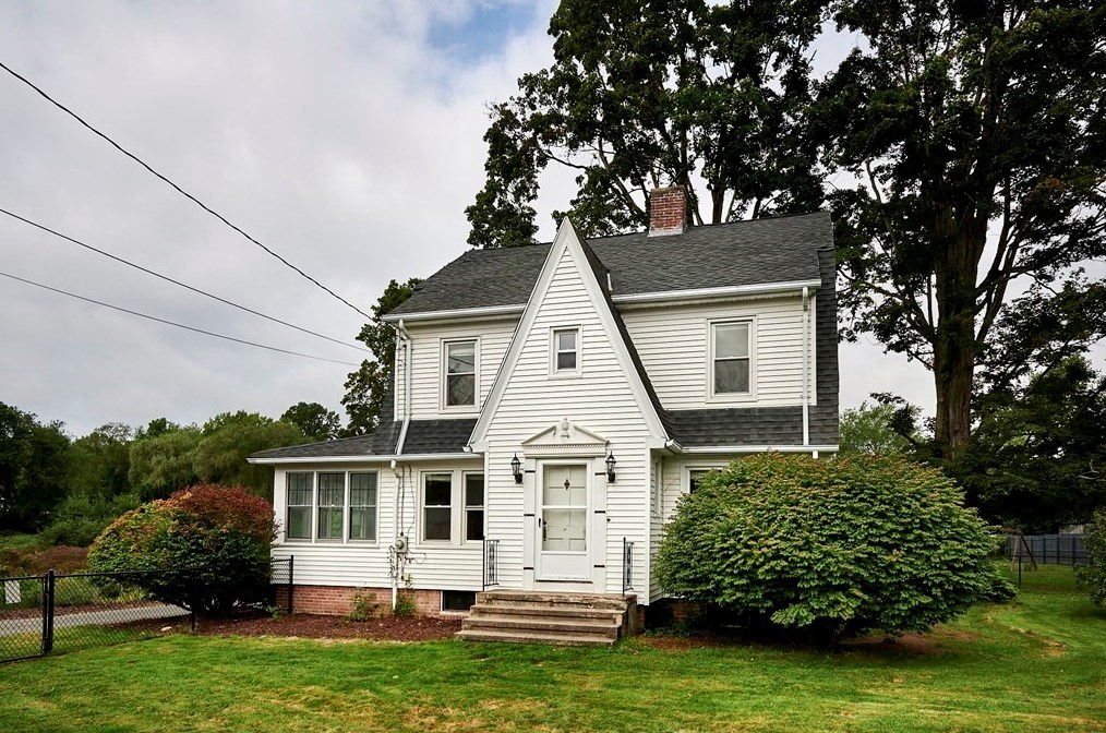 29 West St, West Hatfield, MA 01088