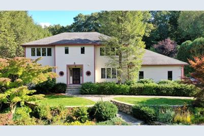 4 Scott Rd - Photo 1
