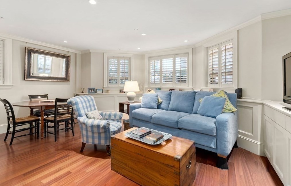 5 Otis Pl, Boston, MA 02108 exterior