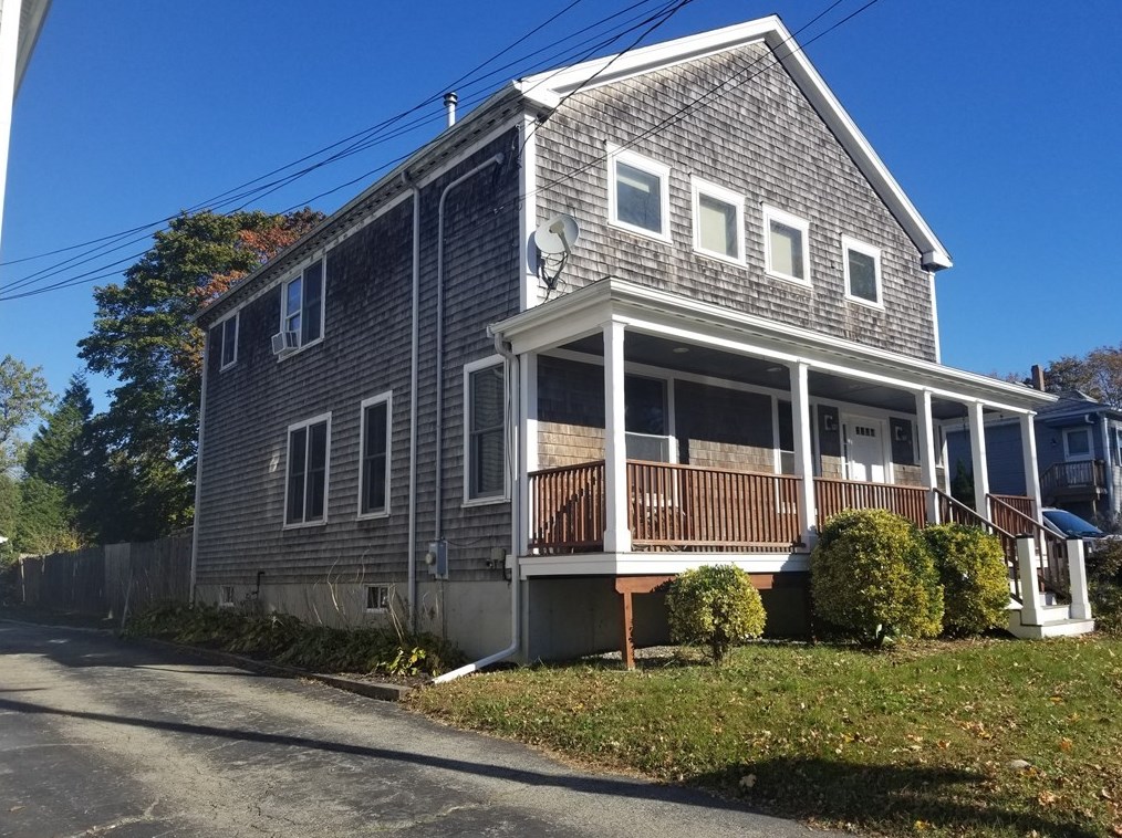 10 Wood St, Fairhaven, MA 02719 exterior