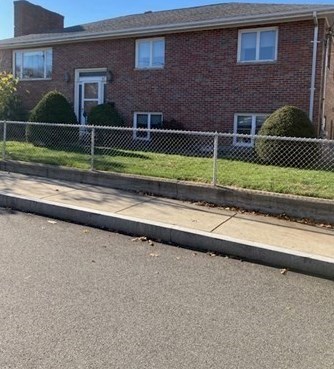 47 Cedar St, Waltham MA  02453-5926 exterior