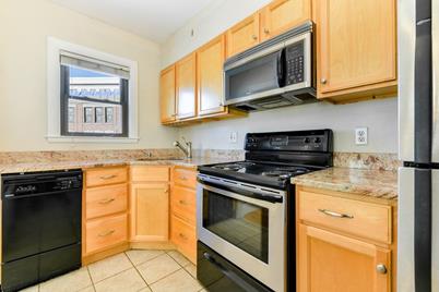 492-494 E Broadway #3 - Photo 1