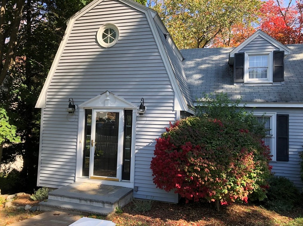 32 Ridge Rd, Reading, MA 01867 exterior