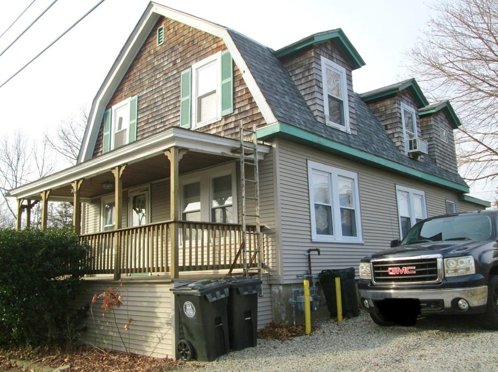 71 Clancy St, Swansea, MA 02777 exterior