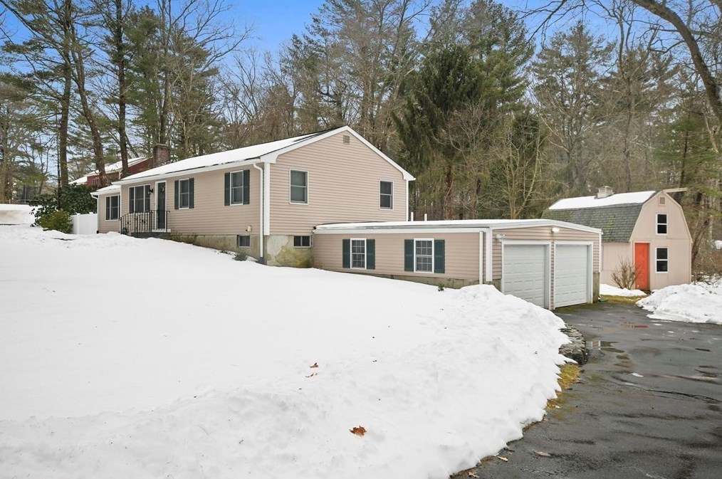 204 Ipswich Rd, Topsfield, MA 01983